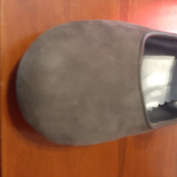 Me Too Charcoal Gray Suede Closed Toe Block Heels - Size 9.5M - Picture 7 of 11